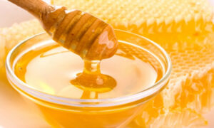 dưỡng ẩm cho da với mật ong